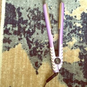 🎊chi flat iron\ hair straightener great condition